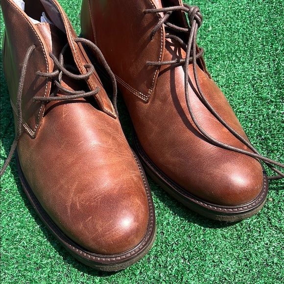 Johnston & Murphy Brown Chukka Boots Classic Leather Design main image 12